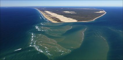 Breaksea Spit - Sandy Cape - Fraser Island - QLD T (PBH4 00 17940)